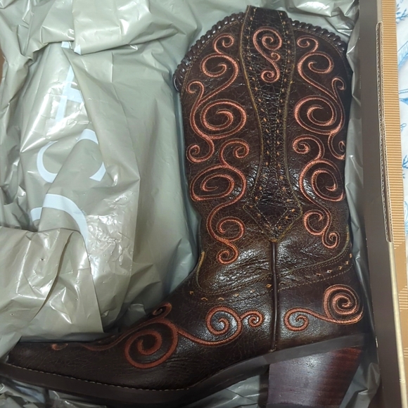 Ariat Boots - Picture 1 of 4